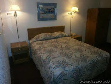 Hotel Suburban